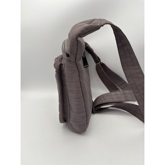 Lug Crossbody Messenger Bag With Adjustable Strap & Multiple Zipper Compartments - Picture 5 of 7